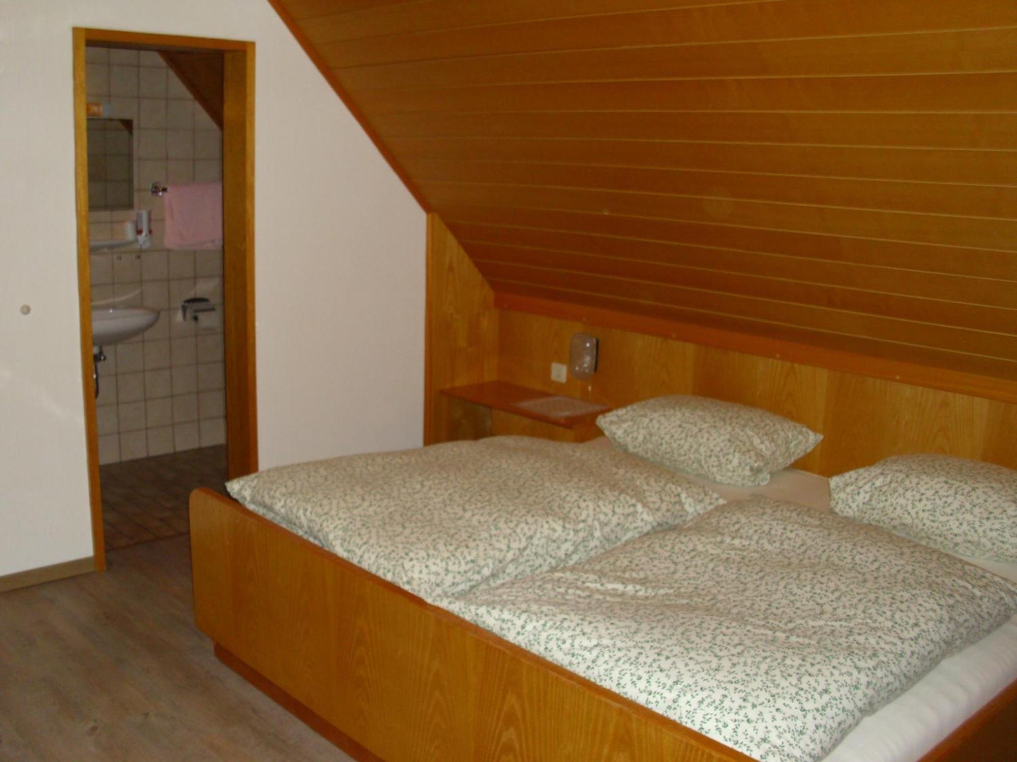Reichardsroth Gasthof Zur Frohen Einkehr חדר תמונה